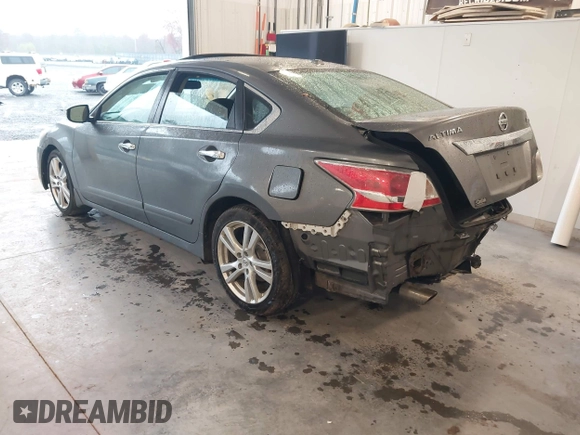 2015 Nissan Altima SL with VIN 1N4BL3AP0FC213069, listed as a IAAI auction lot 41931428 with 172,215 mi miles and . Bid and sale history available at carsss.com. Image 3.