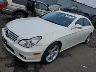 2008 Mercedes-Benz CLS-Class 5.5L with VIN WDDDJ72X18A126963, listed as a Copart auction lot 89405795 with 121,748 mi miles and Salvage Title. Bid and sale history available at carsss.com. Image 1.