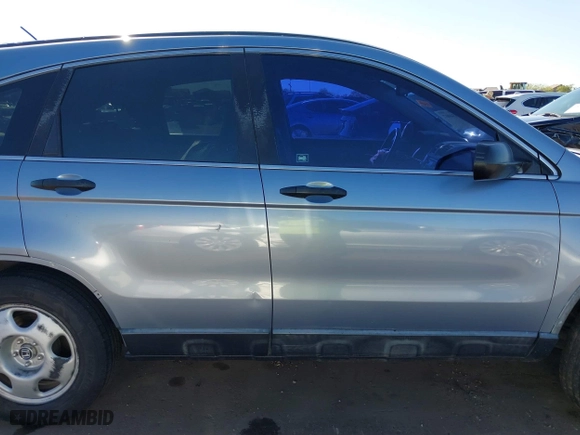 2008 Honda CR-V LX with VIN JHLRE38398C006482, listed as a IAAI auction lot 41834007 with 136,153 mi miles. Bid and sale history available at carsss.com. Image 14.