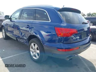 2014 Audi Q7 3.0T Premium Plus with VIN WA1LGAFE2ED010914, listed as a IAAI auction lot 41266568 with 141,820 mi miles. Bid and sale history available at carsss.com. Image 3.