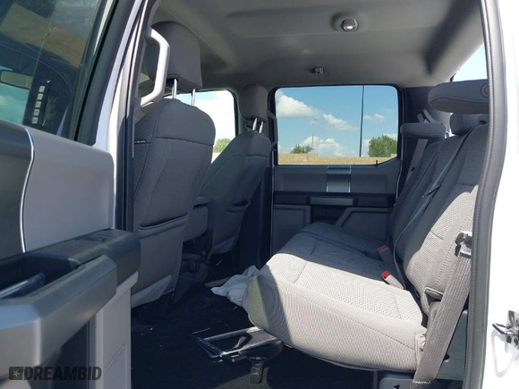 2018 Ford F-150 XL with VIN 1FTEW1CG3JKC83695, listed as a IAAI auction lot 41948441 with 44,347 mi miles. Bid and sale history available at carsss.com. Image 8.