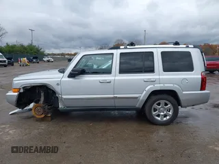 2008 Jeep Commander Limited with VIN 1J8HG58N68C124949, listed as a IAAI auction lot 40725093 with 180,307 mi miles. Bid and sale history available at carsss.com. Image 15.