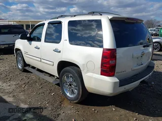 2008 Chevrolet Tahoe LTZ with VIN 1GNFC13J18R263835, listed as a IAAI auction lot 41415381 with 308,477 mi miles and . Bid and sale history available at DreamBid. Image 6.