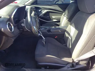 2017 Chevrolet Camaro 1LT z VIN 1G1FB1RX0H0103644, wystawiony jako Copart lot #55027655 z przebiegiem 103 232 mil mil oraz Szkoda całkowita • Salvage title. Historia ofert i sprzedaży dostępna na DreamBid. Obrazek 7.