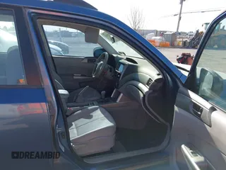 2010 Subaru Forester X с VIN JF2SH6BC6AH779579, выставлен на аукционе IAAI как лот 42285924 с пробегом 148 594 миль миль и . История ставок и продаж доступна на DreamBid. Изображение 5.