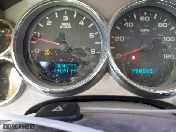 2007 Chevrolet Silverado 1500 LT w/1LT with VIN 2GCEK13M371644904, listed as a IAAI auction lot 41445254 with 294,391 mi miles. Bid and sale history available at carsss.com. Image 7.
