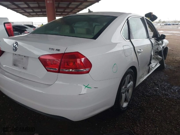 2015 Volkswagen Passat 1.8T SE w/Sunroof & Nav with VIN 1VWBT7A34FC016269, listed as a IAAI auction lot 41754089 with 357,694 mi miles. Bid and sale history available at carsss.com. Image 4.