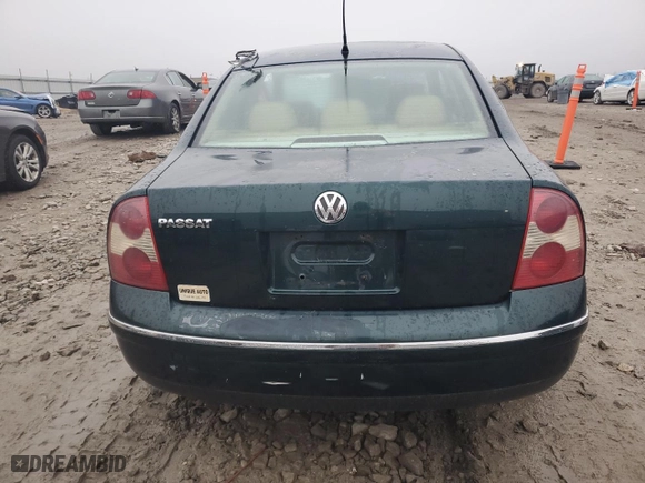 2002 Volkswagen Passat GLS with VIN WVWPD63B62P032822, listed as a Copart auction lot 82178674 with 0 mi miles and Non Repairable. Bid and sale history available at carsss.com. Image 6.