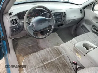 1998 Ford F-150 z VIN 1FTDF17W2WNA09312, wystawiony jako Copart lot #48290845 z przebiegiem 167 417 mil mil oraz Szkoda całkowita • Salvage title. Historia ofert i sprzedaży dostępna na DreamBid. Obrazek 8.