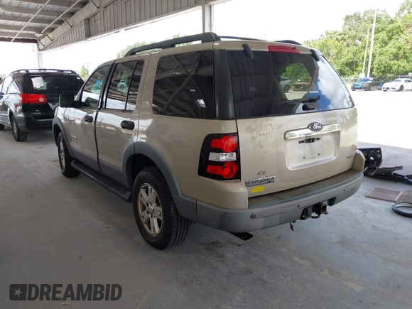 2006 Ford Explorer XLT with VIN 1FMEU63E56UA28913, listed as a IAAI auction lot 42571206 with 156,020 mi miles and . Bid and sale history available at DreamBid. Image 3.