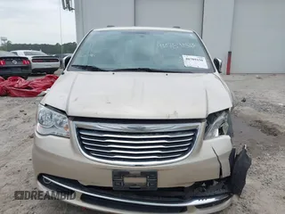 2016 Chrysler Town & Country Touring-L with VIN 2C4RC1CG1GR174351, listed as a IAAI auction lot 40789150 with 85,260 mi miles. Bid and sale history available at carsss.com. Image 13.