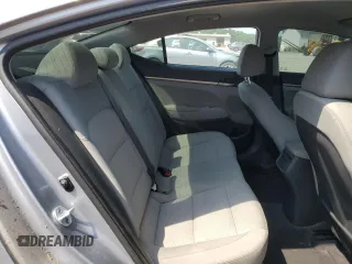 2017 Hyundai Elantra SE z VIN 5NPD74LF5HH069902, wystawiony jako Copart lot #60855345 z przebiegiem 70 505 mil mil oraz Czysty tytuł • Clean title. Historia ofert i sprzedaży dostępna na DreamBid. Obrazek 10.