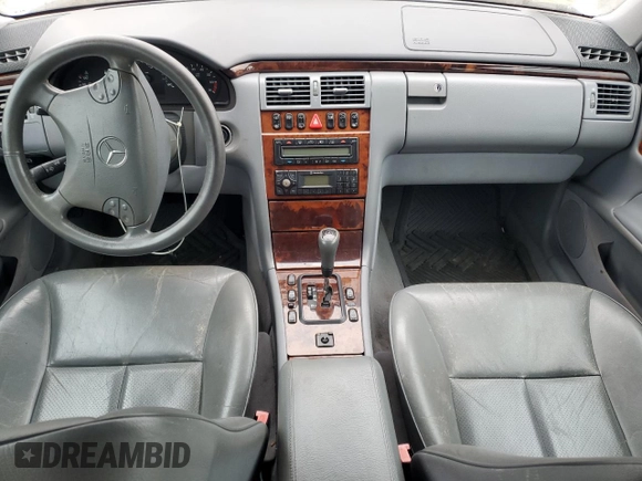 2000 Mercedes-Benz E-Class AWD with VIN WDBJH82J6YX039226, listed as a Copart auction lot 72559034 with 213,680 mi miles and Clean Title. Bid and sale history available at carsss.com. Image 8.