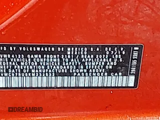 2019 Volkswagen Jetta S z VIN 3VWCB7BU8KM232522, wystawiony jako IAAI lot #42256559 z przebiegiem 118 141 mil mil oraz . Historia ofert i sprzedaży dostępna na DreamBid. Obrazek 9.