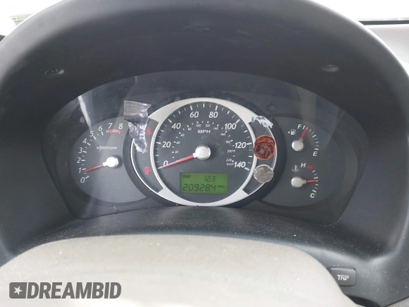2006 Hyundai Tucson GL with VIN KM8JM72B06U298904, listed as a IAAI auction lot 41370728 with 209,284 mi miles. Bid and sale history available at carsss.com. Image 7.