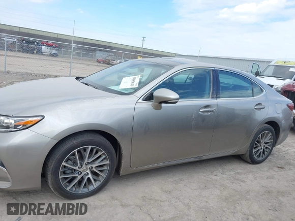 2018 Lexus ES with VIN 58ABK1GG4JU087587, listed as a IAAI auction lot 41869620 with 41,792 mi miles. Bid and sale history available at carsss.com. Image 14.