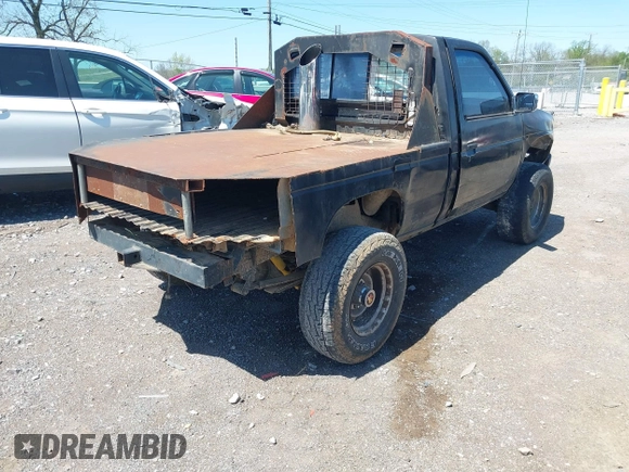 1996 Nissan Frontier XE z VIN 1N6SD11Y6TC377066, wystawiony jako IAAI lot #42041547 z przebiegiem 188 379 mil mil oraz . Historia ofert i sprzedaży dostępna na DreamBid. Obrazek 4.