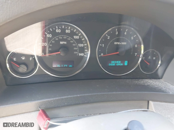 2007 Jeep Grand Cherokee Laredo with VIN 1J8GS48K17C516150, listed as a IAAI auction lot 41752720 with 176,114 mi miles. Bid and sale history available at carsss.com. Image 7.