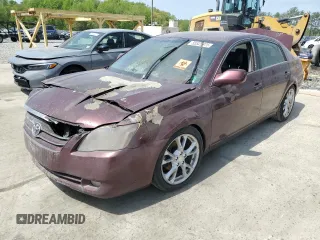 2007 Toyota Avalon XL z VIN 4T1BK36B17U203703, wystawiony jako Copart lot #55325975 z przebiegiem Nie podano mil oraz Szkoda całkowita • Salvage title. Historia ofert i sprzedaży dostępna na DreamBid. Obrazek 1.