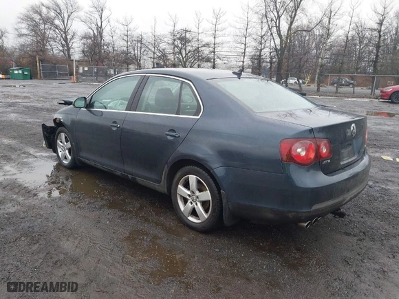 2009 Volkswagen Jetta Sedan SE with VIN 3VWRZ71K49M016683, listed as a IAAI auction lot 41530644 with NaN miles. Bid and sale history available at carsss.com. Image 3.