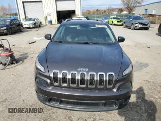 2018 Jeep Cherokee Latitude Plus z VIN 1C4PJMLX3JD507786, wystawiony jako Copart lot #78185364 z przebiegiem 28 006 mil mil oraz Szkoda całkowita • Salvage title. Historia ofert i sprzedaży dostępna na DreamBid. Obrazek 5.