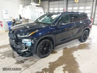 2023 Toyota Highlander L with VIN 5TDKDRBH5PS513594, listed as a IAAI auction lot 41567545 with 31,017 mi miles. Bid and sale history available at carsss.com. Image 2.