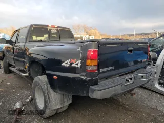 2005 GMC Sierra 3500 DRW Work Trk z VIN 1GTJK33235F863716, wystawiony jako Copart lot #84085004 z przebiegiem 233 369 mil mil oraz Szkoda całkowita • Salvage title. Historia ofert i sprzedaży dostępna na DreamBid. Obrazek 2.