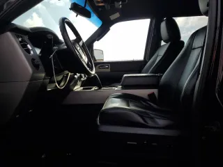 2017 Ford Expedition Max XLT z VIN 1FMJK1JT4HEA33395, wystawiony jako Copart lot #52217065 z przebiegiem 151 267 mil mil oraz Szkoda całkowita • Salvage title. Historia ofert i sprzedaży dostępna na DreamBid. Obrazek 7.