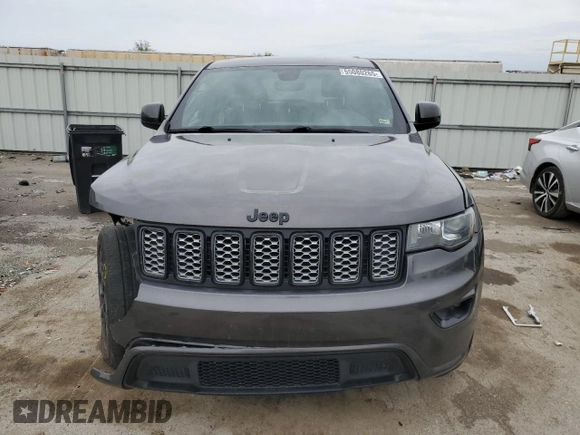 2017 Jeep Grand Cherokee Altitude z VIN 1C4RJFAG7HC778079, wystawiony jako Copart lot #55080265 z przebiegiem 76 405 mil mil oraz Szkoda całkowita • Salvage title. Historia ofert i sprzedaży dostępna na DreamBid. Obrazek 5.