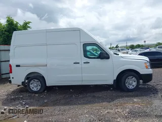 2021 Nissan NV Cargo SV z VIN 1N6BF0LY9MN808457, wystawiony jako IAAI lot #41994149 z przebiegiem 132 571 mil mil oraz . Historia ofert i sprzedaży dostępna na DreamBid. Obrazek 13.