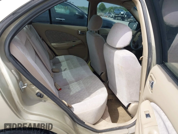 2001 Nissan Sentra GXE z VIN 3N1CB51D01L520566, wystawiony jako IAAI lot #42262736 z przebiegiem 122 675 mil mil oraz . Historia ofert i sprzedaży dostępna na DreamBid. Obrazek 8.
