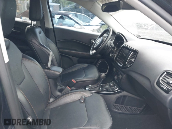 2020 Jeep Compass Limited z VIN 3C4NJDCB5LT238795, wystawiony jako IAAI lot #42236910 z przebiegiem 43 259 mil mil oraz . Historia ofert i sprzedaży dostępna na DreamBid. Obrazek 5.