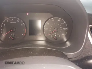 2020 Hyundai Accent SE z VIN 3KPC24A69LE107139, wystawiony jako IAAI lot #42256857 z przebiegiem 107 940 mil mil oraz . Historia ofert i sprzedaży dostępna na DreamBid. Obrazek 7.