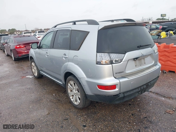 2012 Mitsubishi Outlander SE with VIN JA4AS3AW9CU008138, listed as a IAAI auction lot 41555627 with 119,751 mi miles. Bid and sale history available at carsss.com. Image 3.
