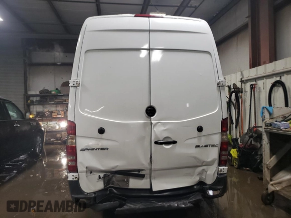 2014 Mercedes-Benz Sprinter Cargo EXT with VIN WD3PE8DC5E5838869, listed as a Copart auction lot 44846725 with 339,493 mi miles and Salvage Title. Bid and sale history available at carsss.com. Image 6.