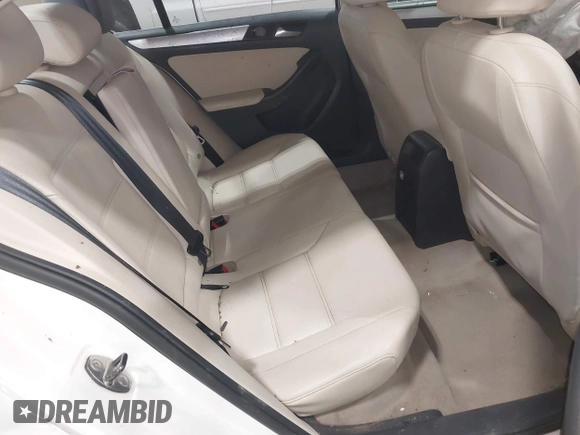 2011 Volkswagen Jetta SEL with VIN 3VWLZ7AJ3BM392813, listed as a IAAI auction lot 41922952 with 194,533 mi miles and . Bid and sale history available at DreamBid. Image 8.