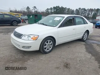 2001 Toyota Avalon XL with VIN 4T1BF28B61U180325, listed as a IAAI auction lot 41742723 with 155,155 mi miles and . Bid and sale history available at carsss.com. Image 2.