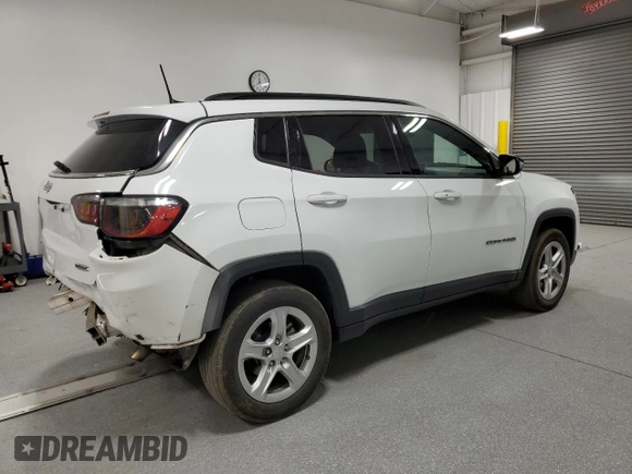 2023 Jeep Compass Latitude with VIN 3C4NJDBN4PT552925, listed as a Copart auction lot 62357335 with 45,924 mi miles and Clean title. Bid and sale history available at DreamBid. Image 3.