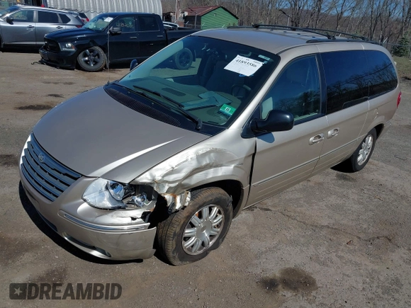 2006 Chrysler Town & Country Touring with VIN 2A8GP54L06R727898, listed as a IAAI auction lot 41893586 with 119,296 mi miles and . Bid and sale history available at DreamBid. Image 17.