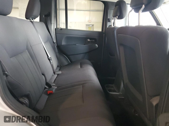 2011 Jeep Liberty Sport z VIN 1J4PN2GK6BW502136, wystawiony jako Copart lot #55778415 z przebiegiem 151 295 mil mil oraz Szkoda całkowita • Salvage title. Historia ofert i sprzedaży dostępna na DreamBid. Obrazek 11.
