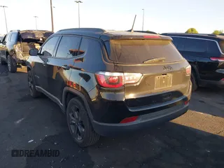 2018 Jeep Compass Latitude с VIN 3C4NJCBB0JT502028, выставлен на аукционе IAAI как лот 42702509 с пробегом 198 712 миль миль и . История ставок и продаж доступна на DreamBid. Изображение 3.