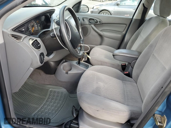 2001 Ford Focus SE with VIN 1FAFP36391W125656, listed as a Copart auction lot 42354995 with 84,482 mi miles and Salvage Title. Bid and sale history available at carsss.com. Image 7.