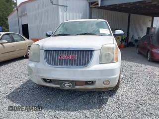2011 GMC Yukon SLT with VIN 1GKS1CE0XBR156954, listed as a IAAI auction lot 42096120 with 288,142 mi miles. Bid and sale history available at carsss.com. Image 12.