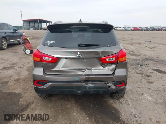 2018 Mitsubishi Outlander SEL z VIN JA4AR4AWXJZ020218, wystawiony jako IAAI lot #41705379 z przebiegiem 113 207 mil mil oraz . Historia ofert i sprzedaży dostępna na DreamBid. Obrazek 16.