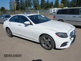 2019 Mercedes-Benz E-Class E 300 with VIN WDDZF4KBXKA592814, listed as a IAAI auction lot 42034883 with 1 mi miles. Bid and sale history available at carsss.com. Image 13.