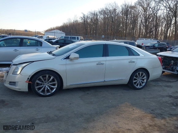 2015 Cadillac XTS Luxury with VIN 2G61N5S37F9182517, listed as a IAAI auction lot 41326594 with 175,663 mi miles. Bid and sale history available at carsss.com. Image 14.
