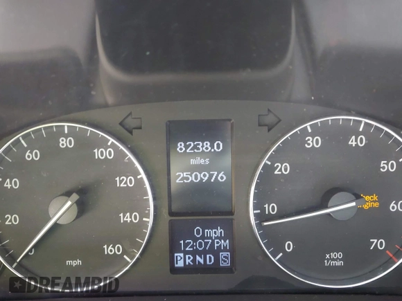 2007 Mercedes-Benz C 280 Luxury with VIN WDBRF92H07F876411, listed as a IAAI auction lot 41942611 with 250,976 mi miles and . Bid and sale history available at DreamBid. Image 7.