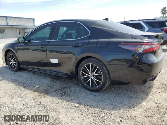 2022 Toyota Camry SE z VIN 4T1G11AK7NU657892, wystawiony jako Copart lot #53624045 z przebiegiem 72 404 mil mil oraz Szkoda całkowita • Salvage title. Historia ofert i sprzedaży dostępna na DreamBid. Obrazek 2.