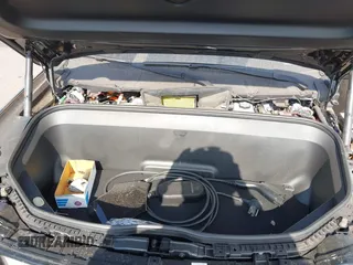 2023 Rivian R1S Adventure z VIN 7PDSGABA8PN020504, wystawiony jako IAAI lot #42025341 z przebiegiem 5989 mil mil oraz . Historia ofert i sprzedaży dostępna na DreamBid. Obrazek 10.