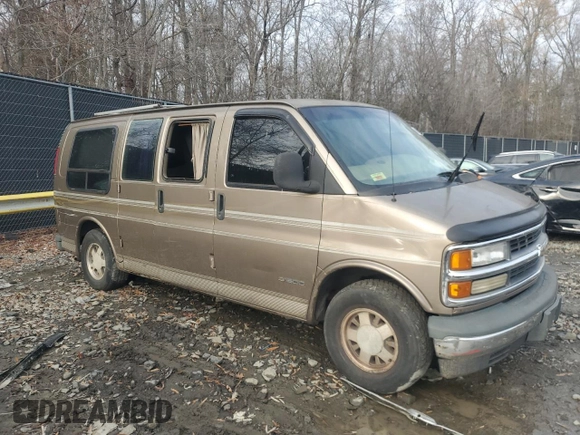1996 Chevrolet Chevy Van z VIN 1GBFG15M1T1001653, wystawiony jako Copart lot #84589274 z przebiegiem Nie podano mil oraz Nie do naprawy • Non repairable. Historia ofert i sprzedaży dostępna na DreamBid. Obrazek 4.